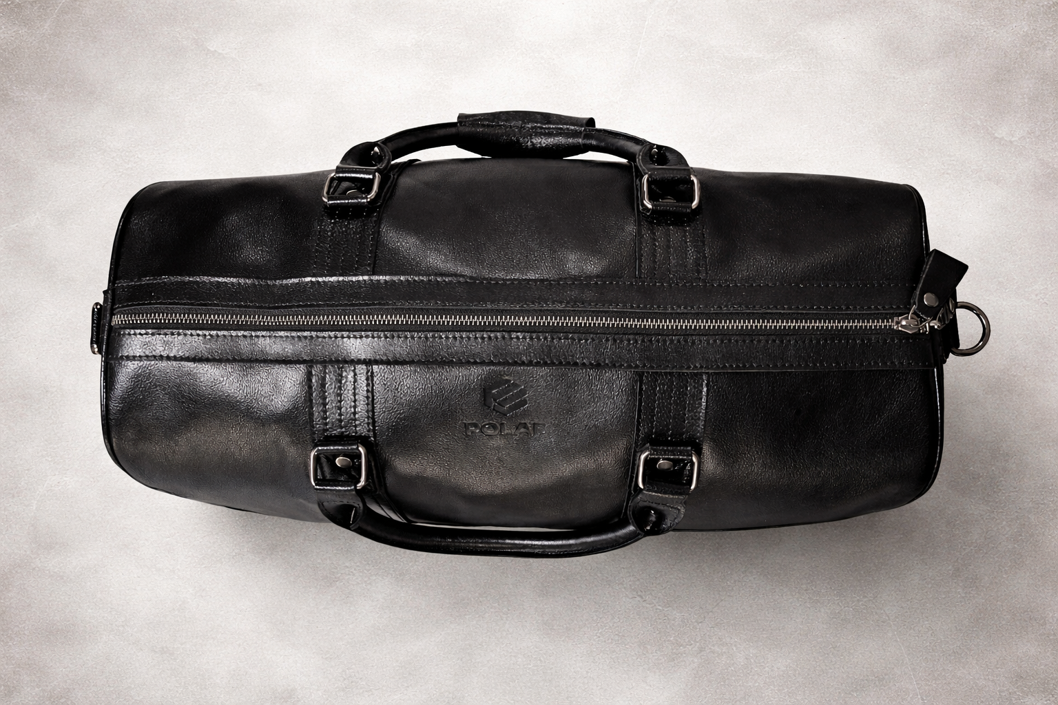 Skórzana torba weekendowa POLAF widok boczny kształt duffel 50 cm